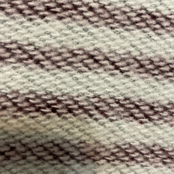 And Eawy purple/white sweater turtleneck-size Medium - Picture 7 of 10